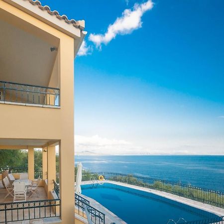 Villa Spyros Nisaki  Eksteriør billede